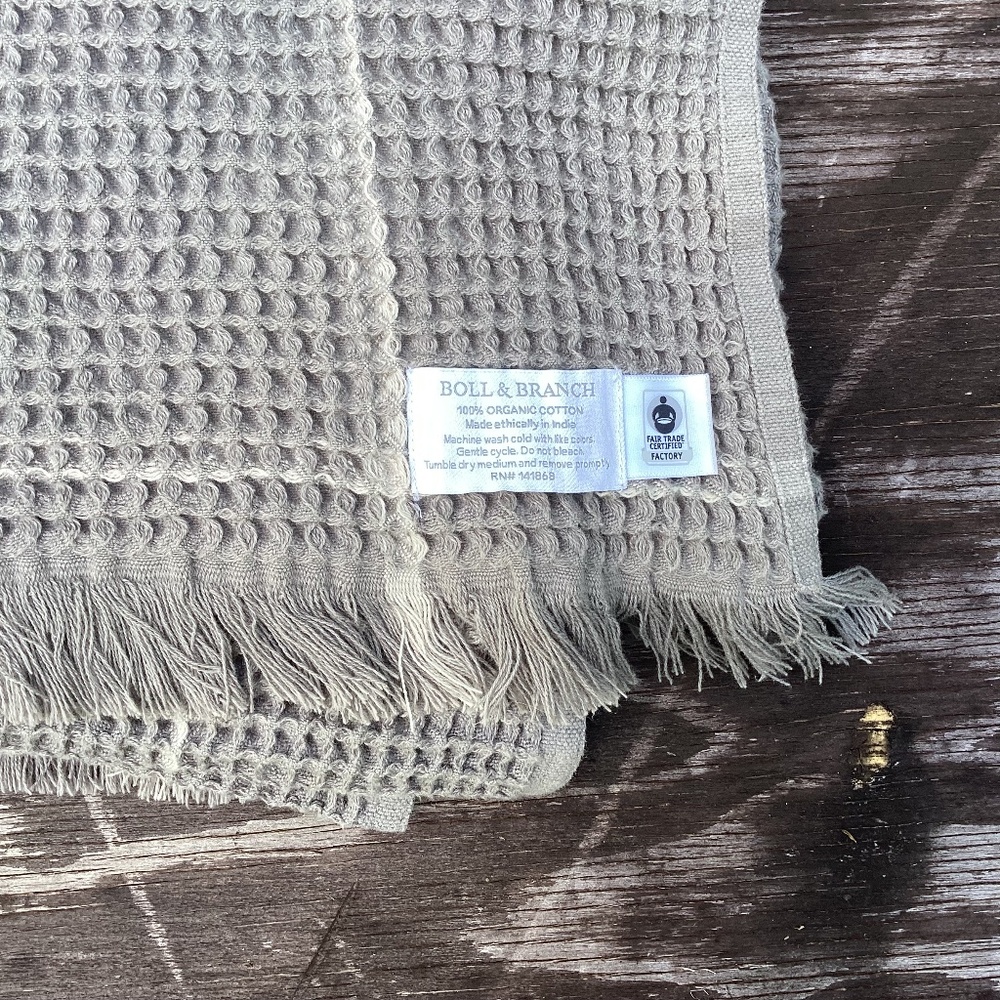 Boll & Branch BLANKET organic waffle cotton - Picture 3 of 3